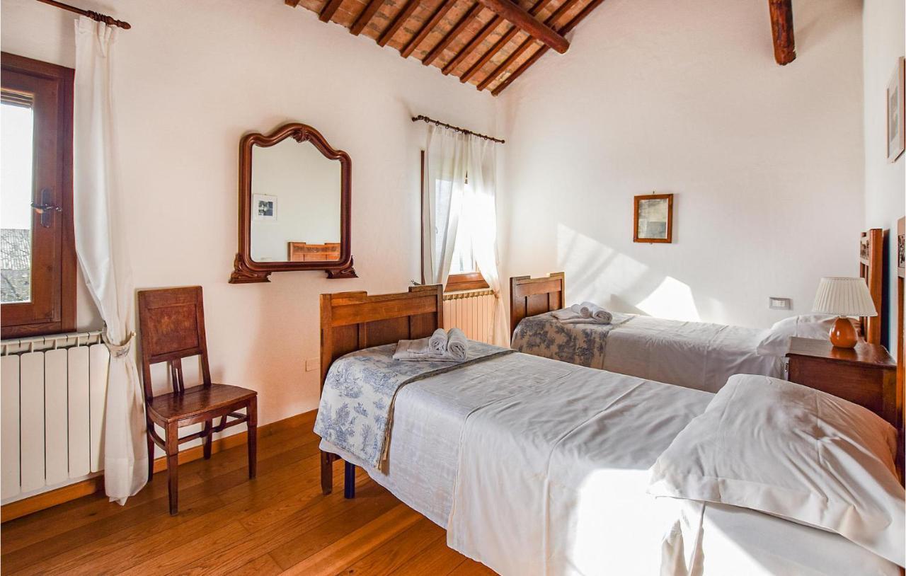 2 Bedroom Awesome Home In Taglio Di Po Ro Porto Viro Exterior foto